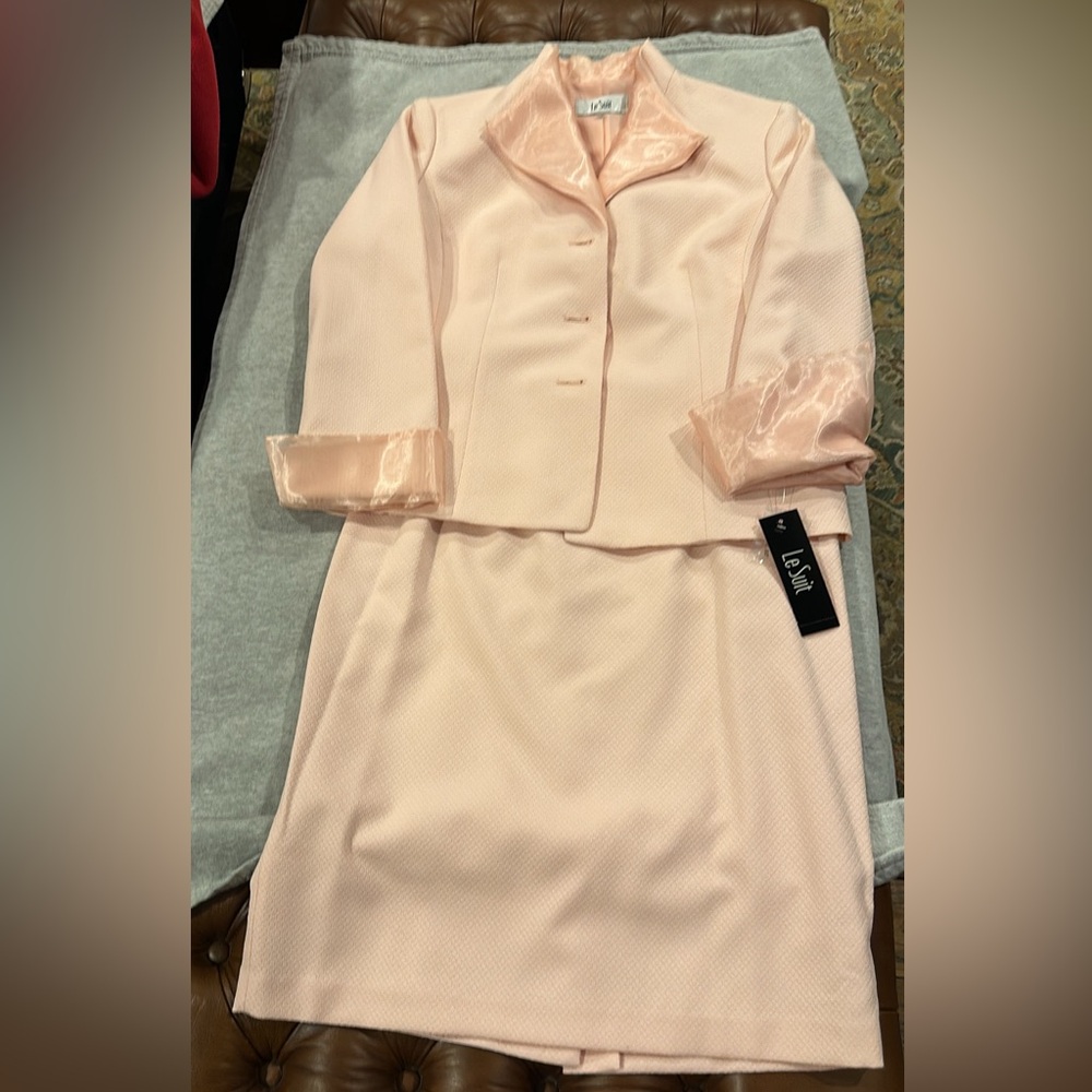 NWT le suit pale pink suit size 12